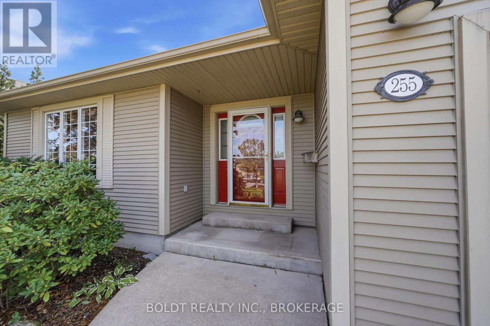 255 Sullivan Avenue, Thorold, Ontario  L2V 5G2 - Photo 6 - X13773044