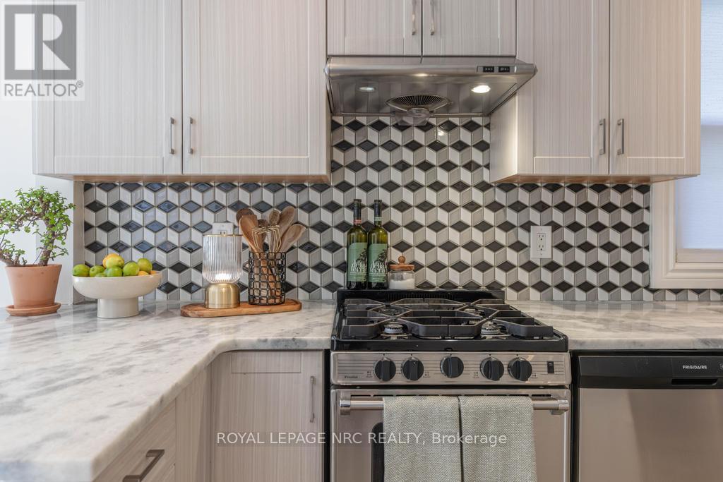 21 Johnston Street, St. Catharines, Ontario  L2N 5K7 - Photo 12 - X13773774