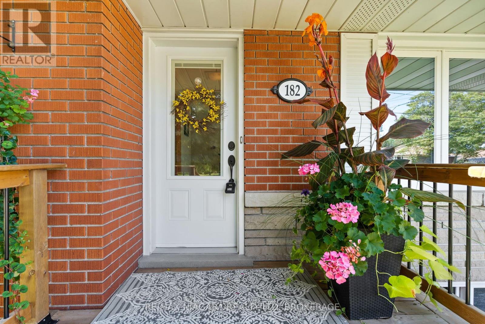 182 Rosemount Avenue, Port Colborne, Ontario  L3K 5R3 - Photo 3 - X13773806