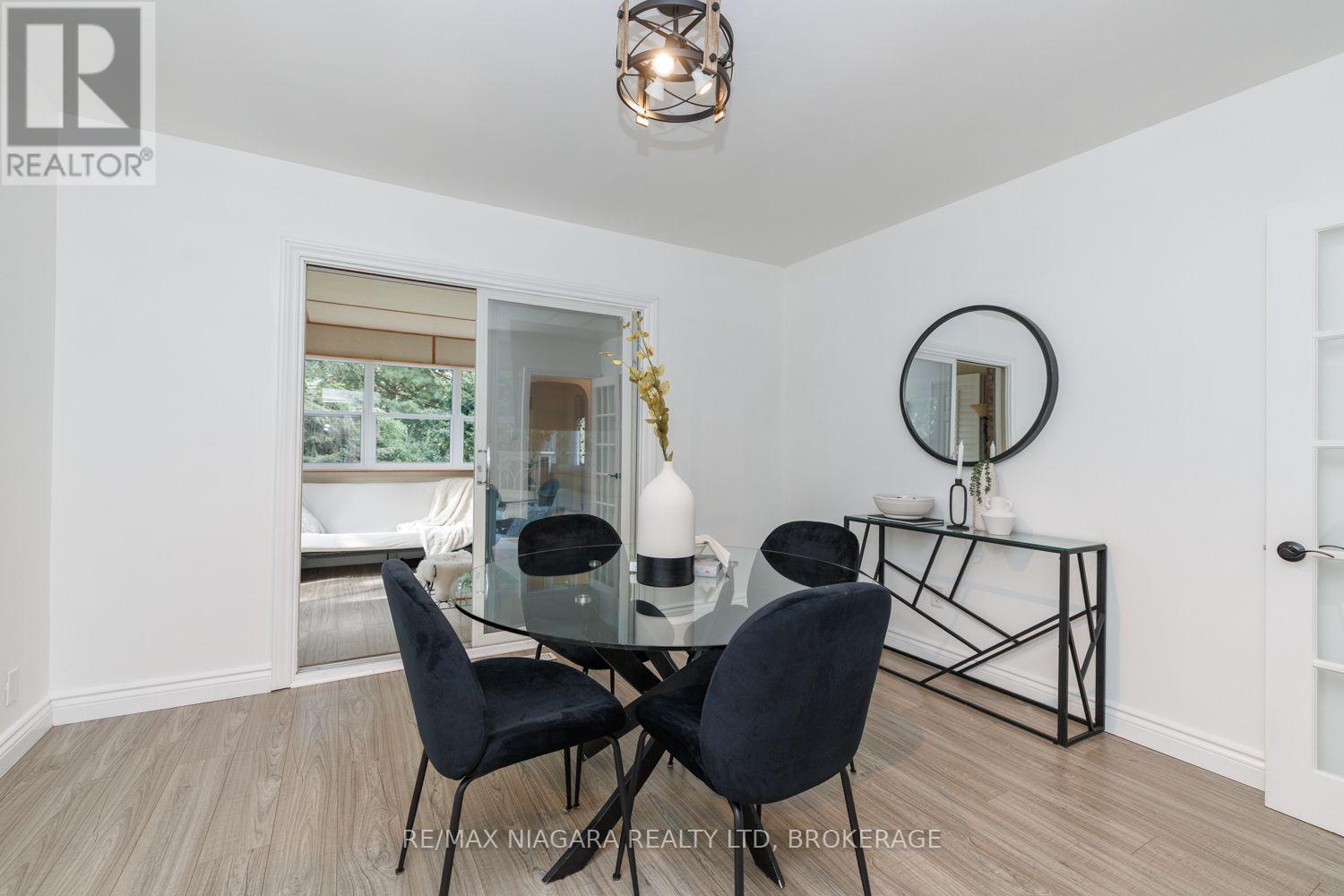 42 Strathcona Drive S, Pelham, Ontario  L0S 1E0 - Photo 11 - X13774838