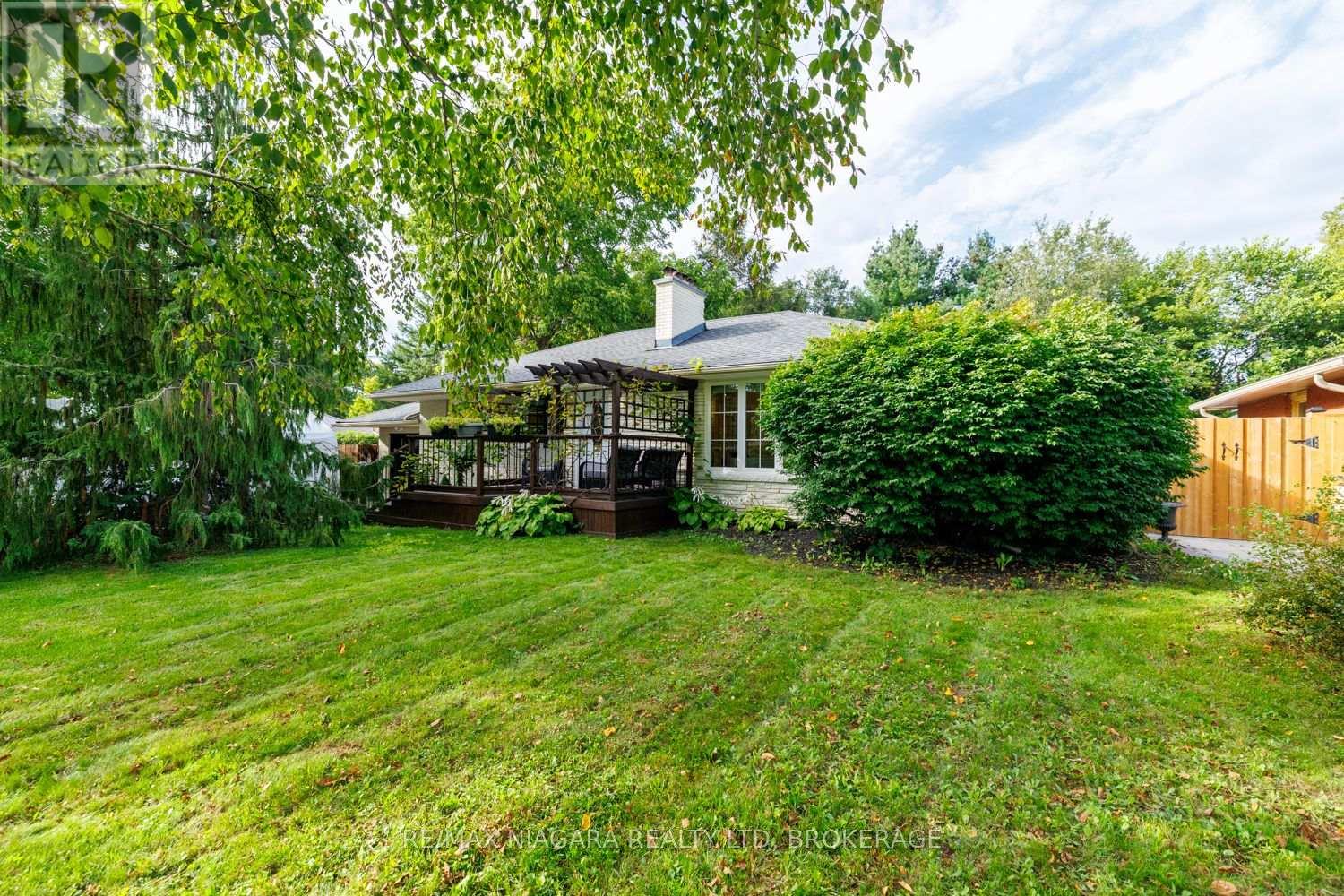 42 Strathcona Drive S, Pelham, Ontario  L0S 1E0 - Photo 2 - X13774838