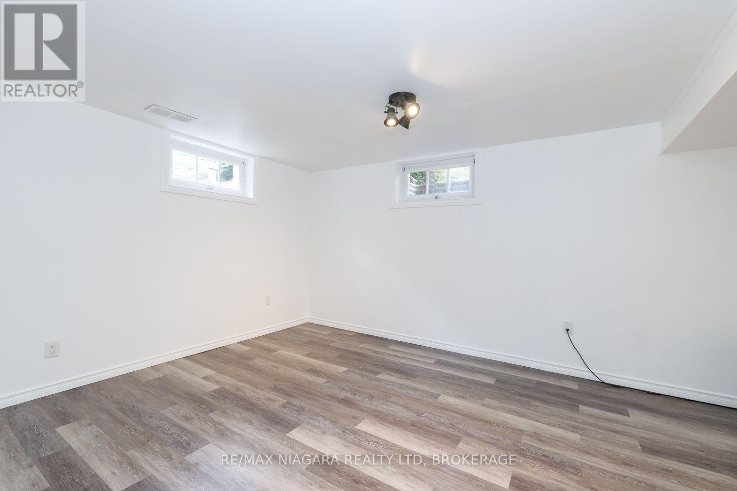 42 Strathcona Drive S, Pelham, Ontario  L0S 1E0 - Photo 30 - X13774838