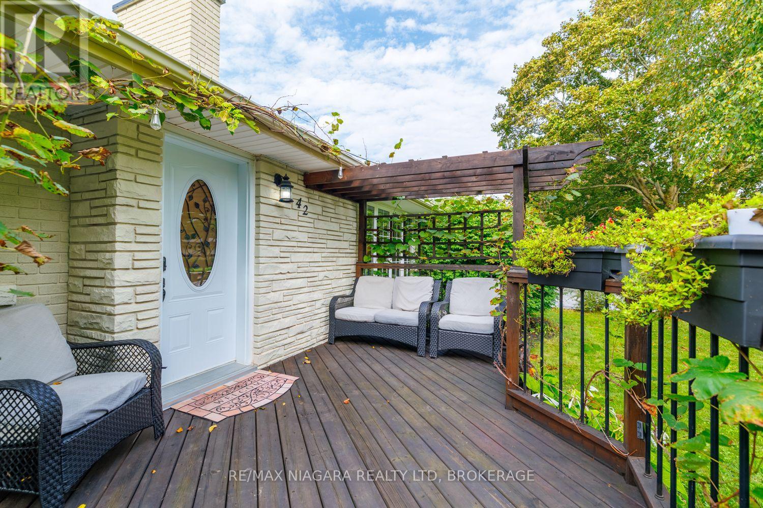 42 Strathcona Drive S, Pelham, Ontario  L0S 1E0 - Photo 6 - X13774838