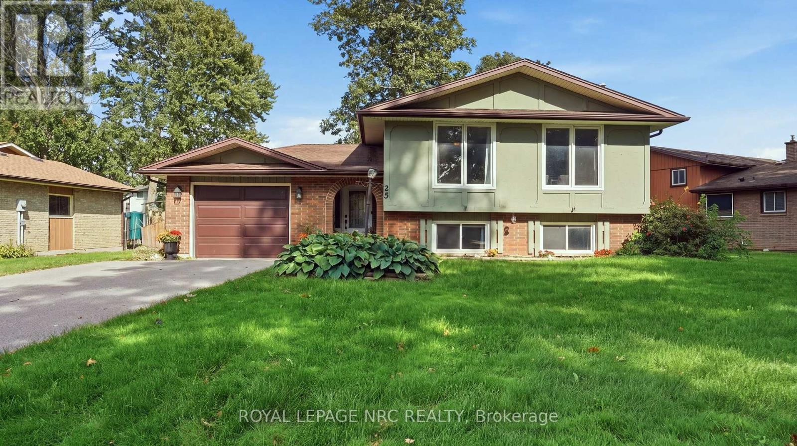 25 SHERWOOD FOREST TRAIL, Welland, Ontario