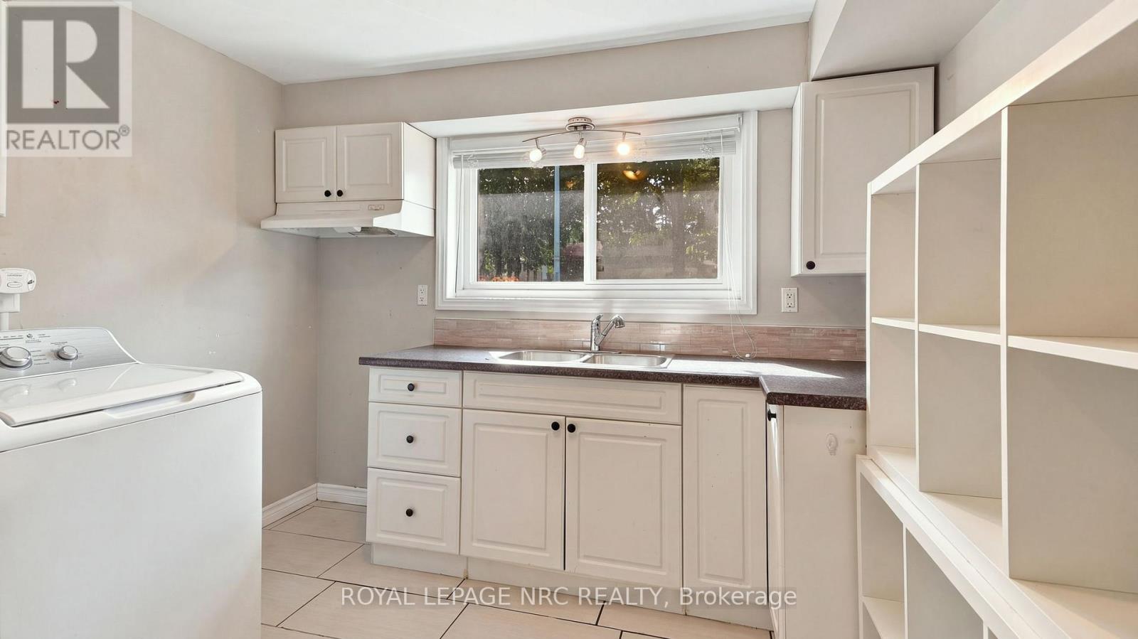 25 Sherwood Forest Trail, Welland, Ontario  L3C 5X7 - Photo 37 - X13775382