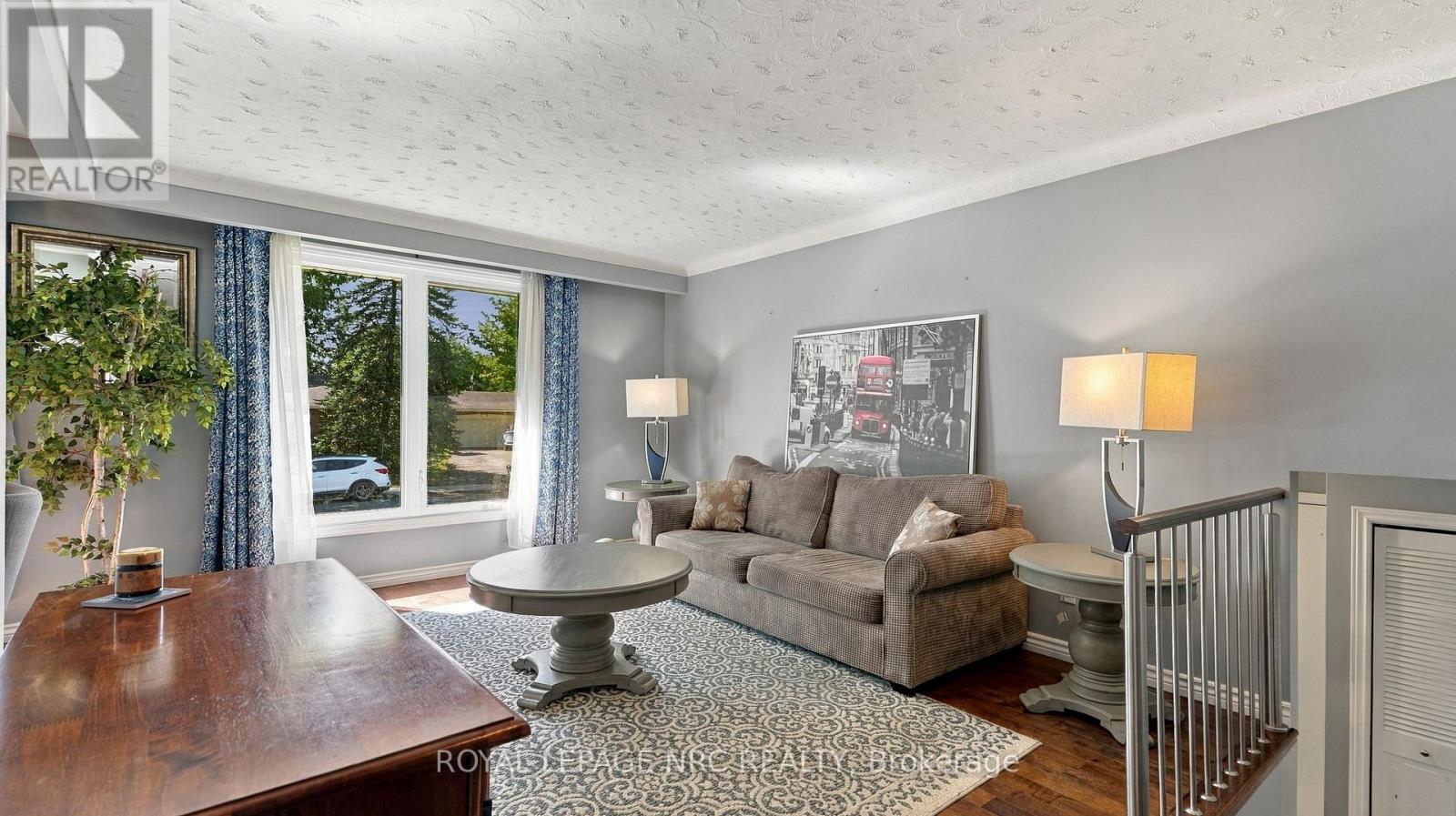 25 Sherwood Forest Trail, Welland, Ontario  L3C 5X7 - Photo 7 - X13775382