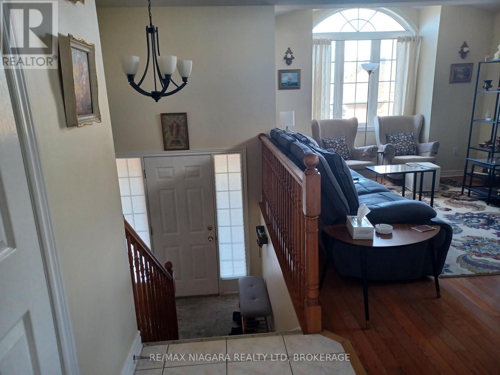 8008 Grossi Court, Niagara Falls, Ontario  L2H 3G8 - Photo 2 - X13776414