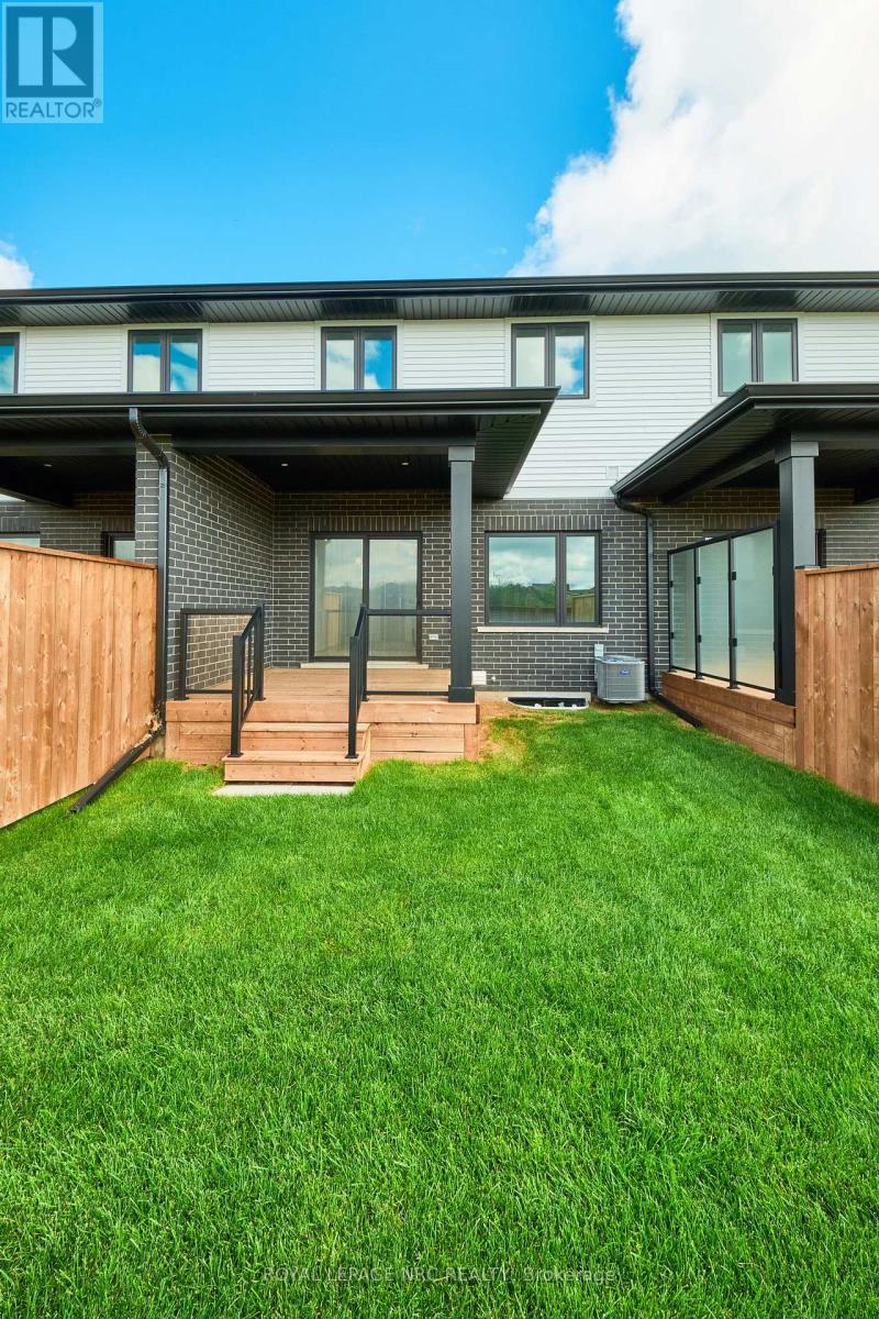 51 Harmony Way, Thorold, Ontario  L2V 0H2 - Photo 5 - X13776502