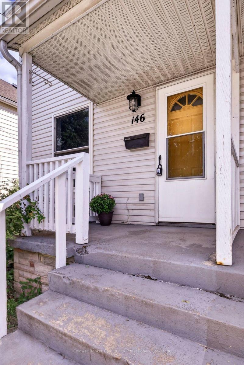 146 Barnesdale Avenue N, Hamilton, Ontario  L8L 6T2 - Photo 3 - X13776894
