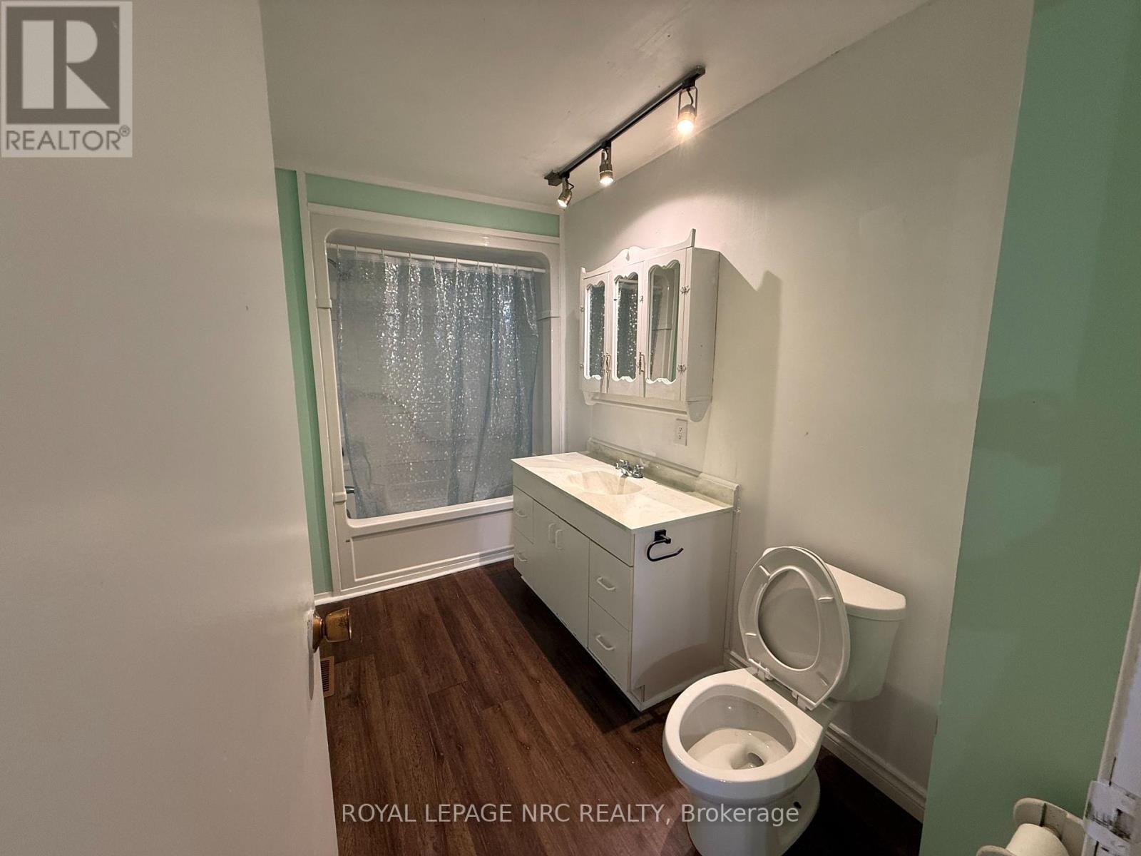 Main Level - 8200 Woodbine Street, Niagara Falls, Ontario  L2H 1C7 - Photo 9 - X13776962