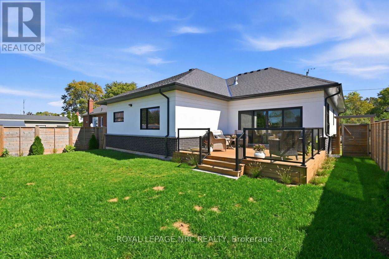 1007 Clare Avenue, Pelham, Ontario  L3C 3C2 - Photo 41 - X13777258
