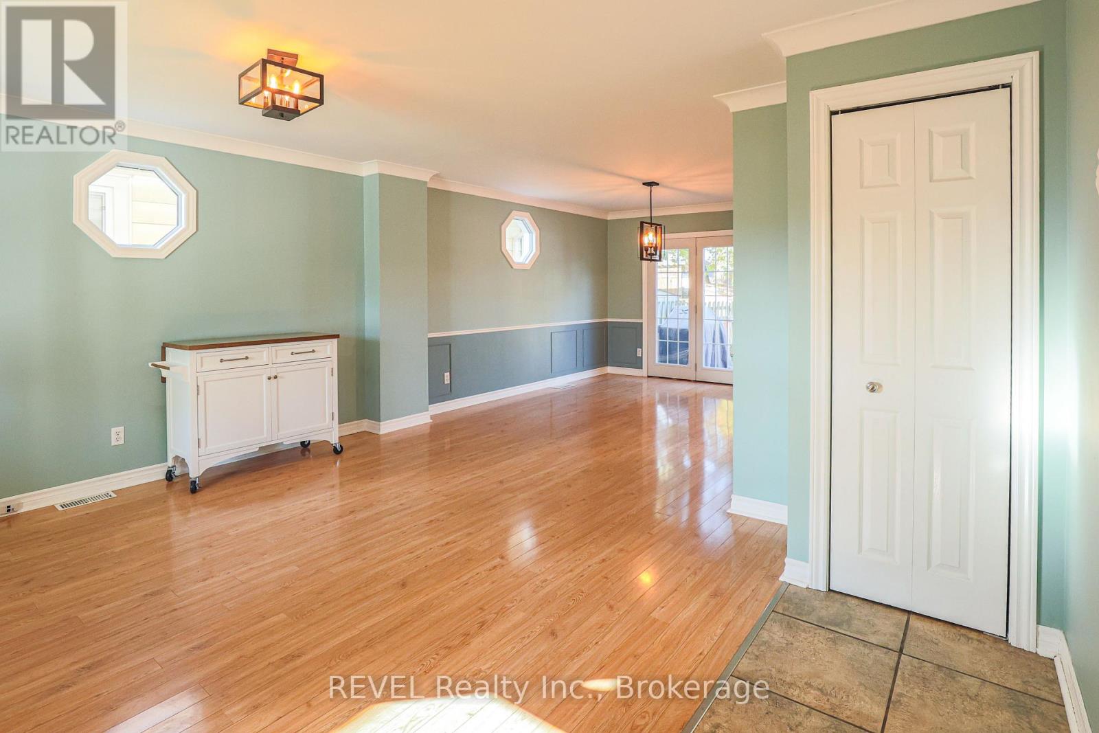 3 Victoria Street, St. Catharines, Ontario  L2S 2K8 - Photo 9 - X13777568