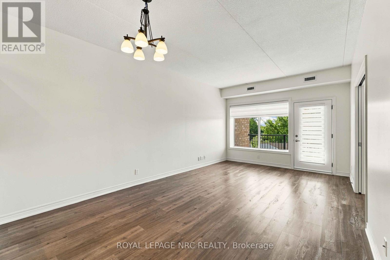 312 - 4644 Pettit Avenue, Niagara Falls, Ontario  L2E 0B4 - Photo 11 - X13777598