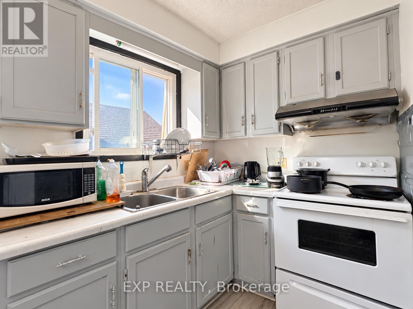 1 - 341 Geneva Street, St. Catharines, Ontario  L2N 2G3 - Photo 11 - X13777604