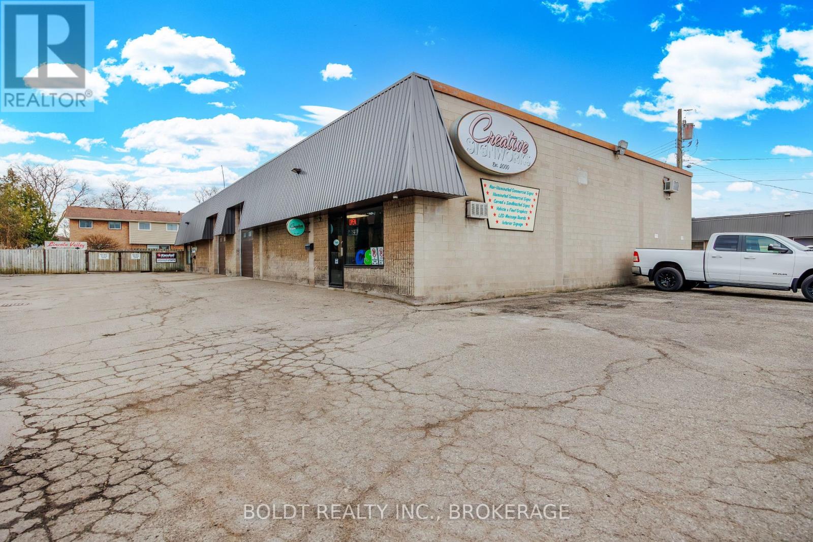 3 - 52 SCOTT STREET W, St. Catharines, Ontario