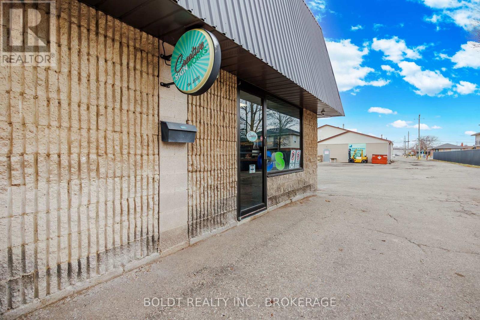 3 - 52 Scott Street W, St. Catharines, Ontario  L2R 1C9 - Photo 3 - X13777610