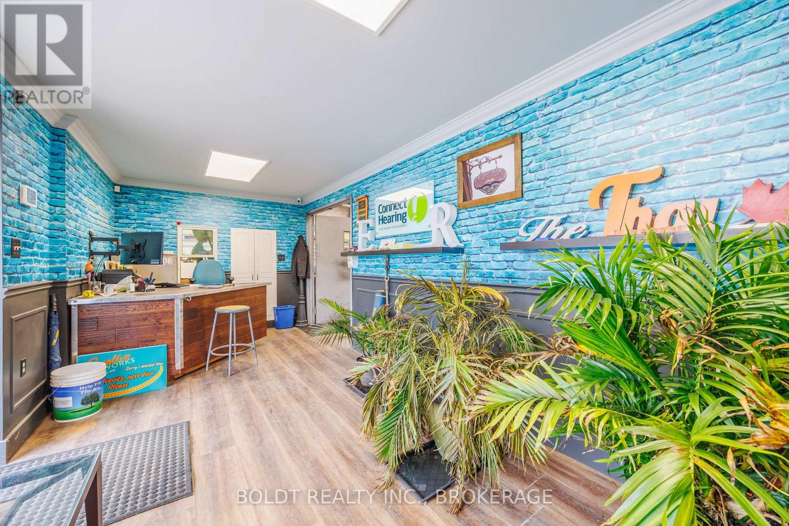 3 - 52 Scott Street W, St. Catharines, Ontario  L2R 1C9 - Photo 4 - X13777610