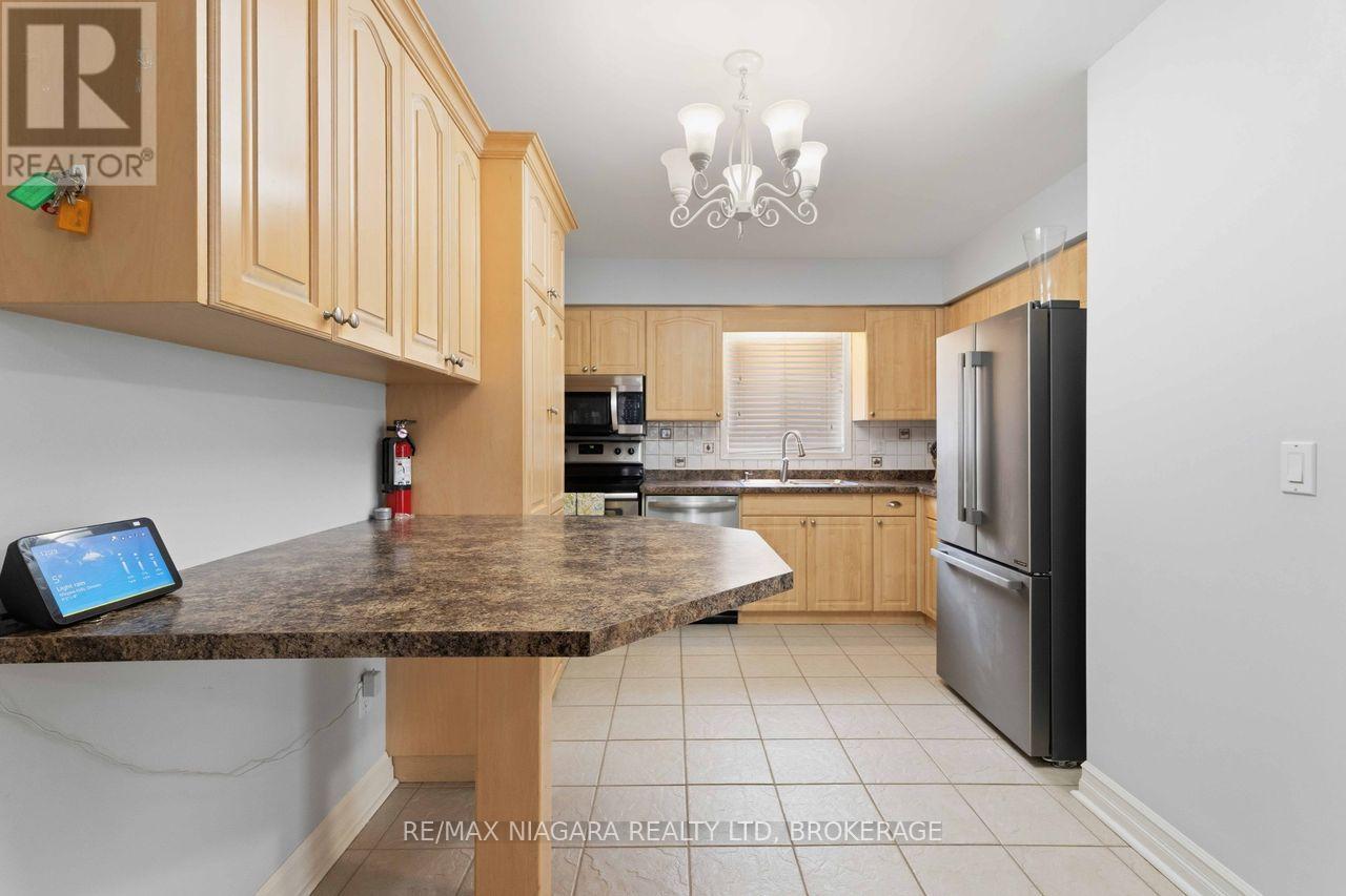 41 Eastwood Drive, Welland, Ontario  L3C 6W1 - Photo 5 - X13777612