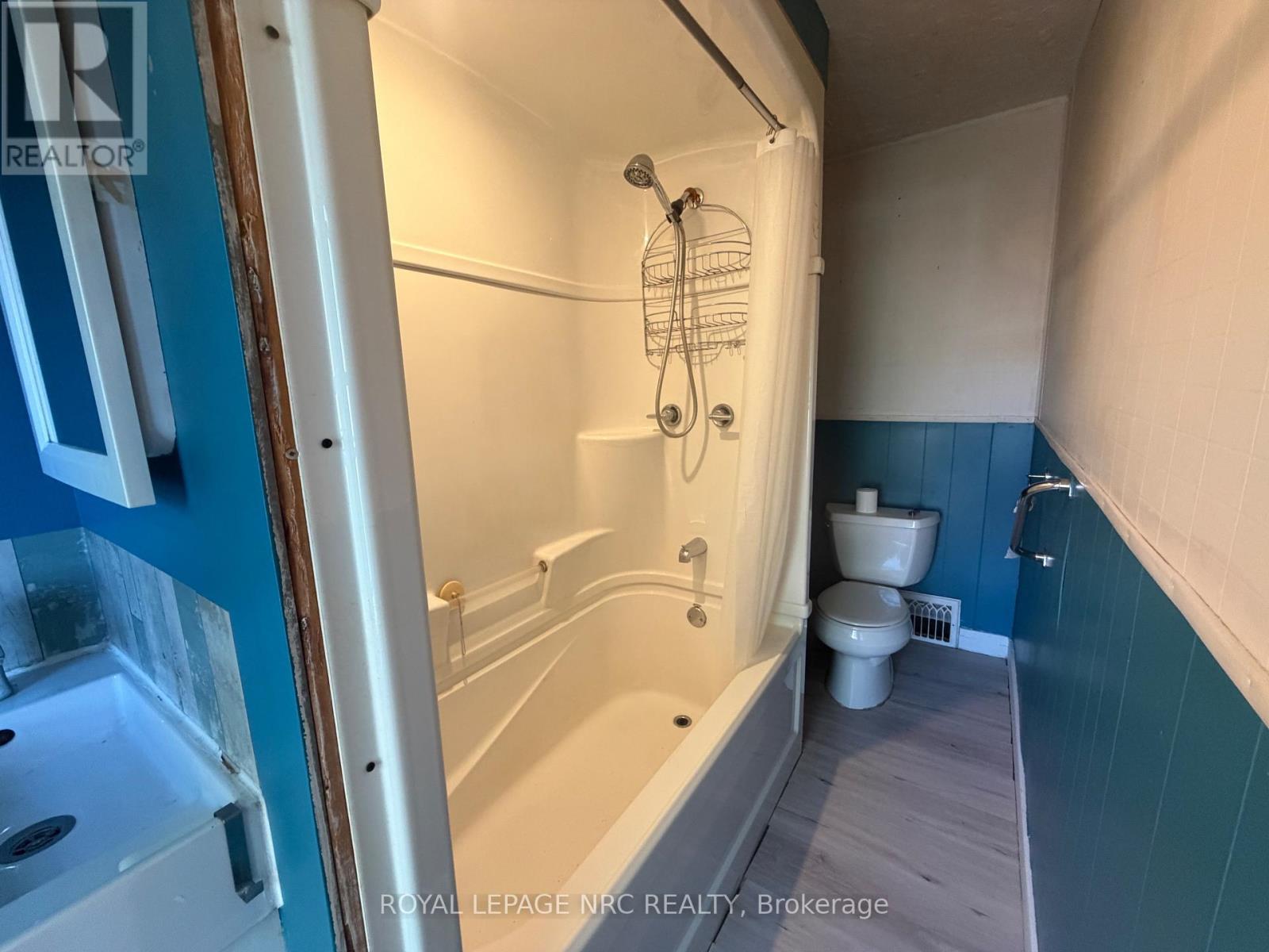 37 Wright Street, Welland, Ontario  L3B 2K2 - Photo 13 - X13777738