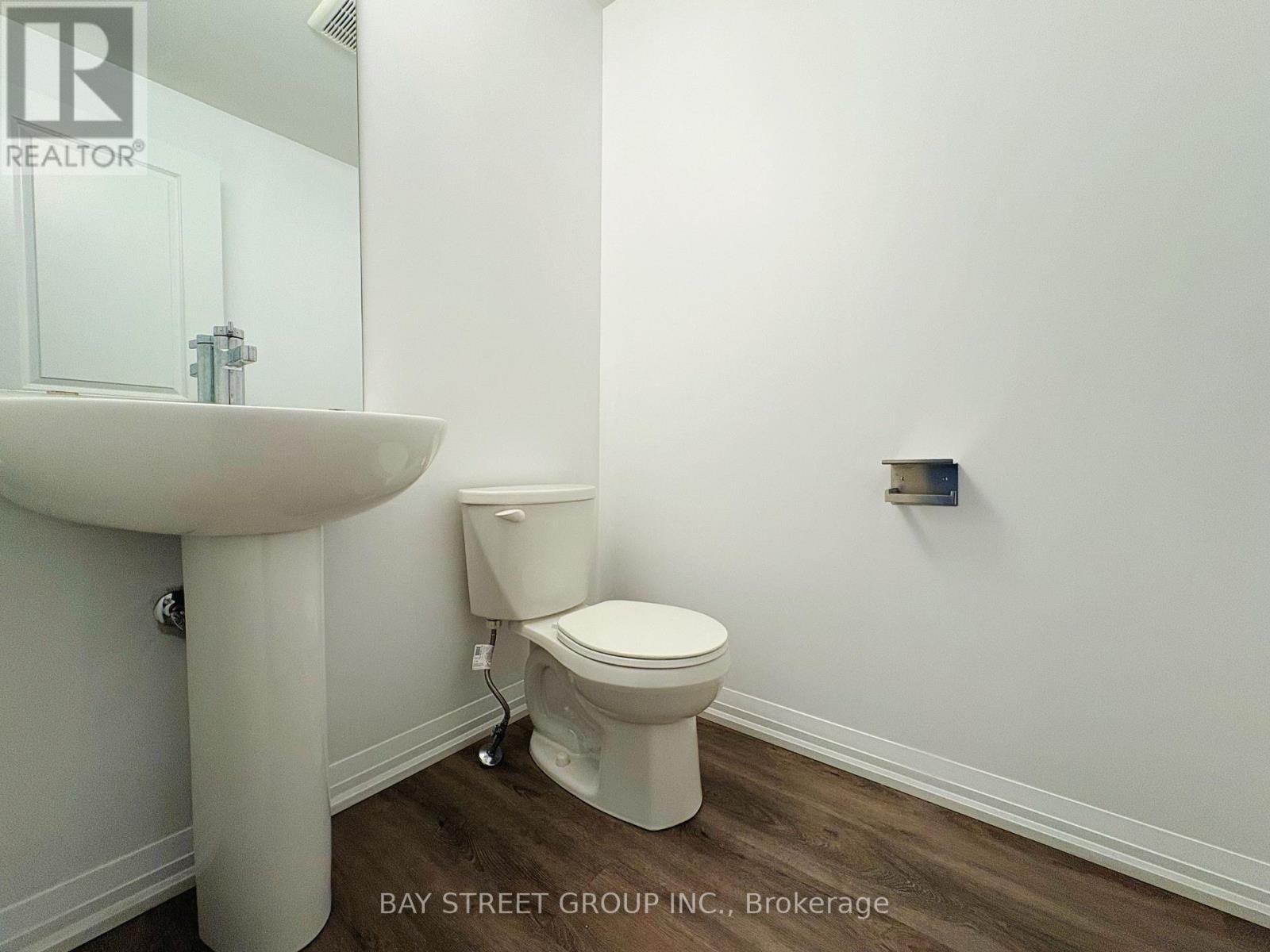 7405 Matteo Drive, Niagara Falls, Ontario  L2H 2Y6 - Photo 6 - X13778534