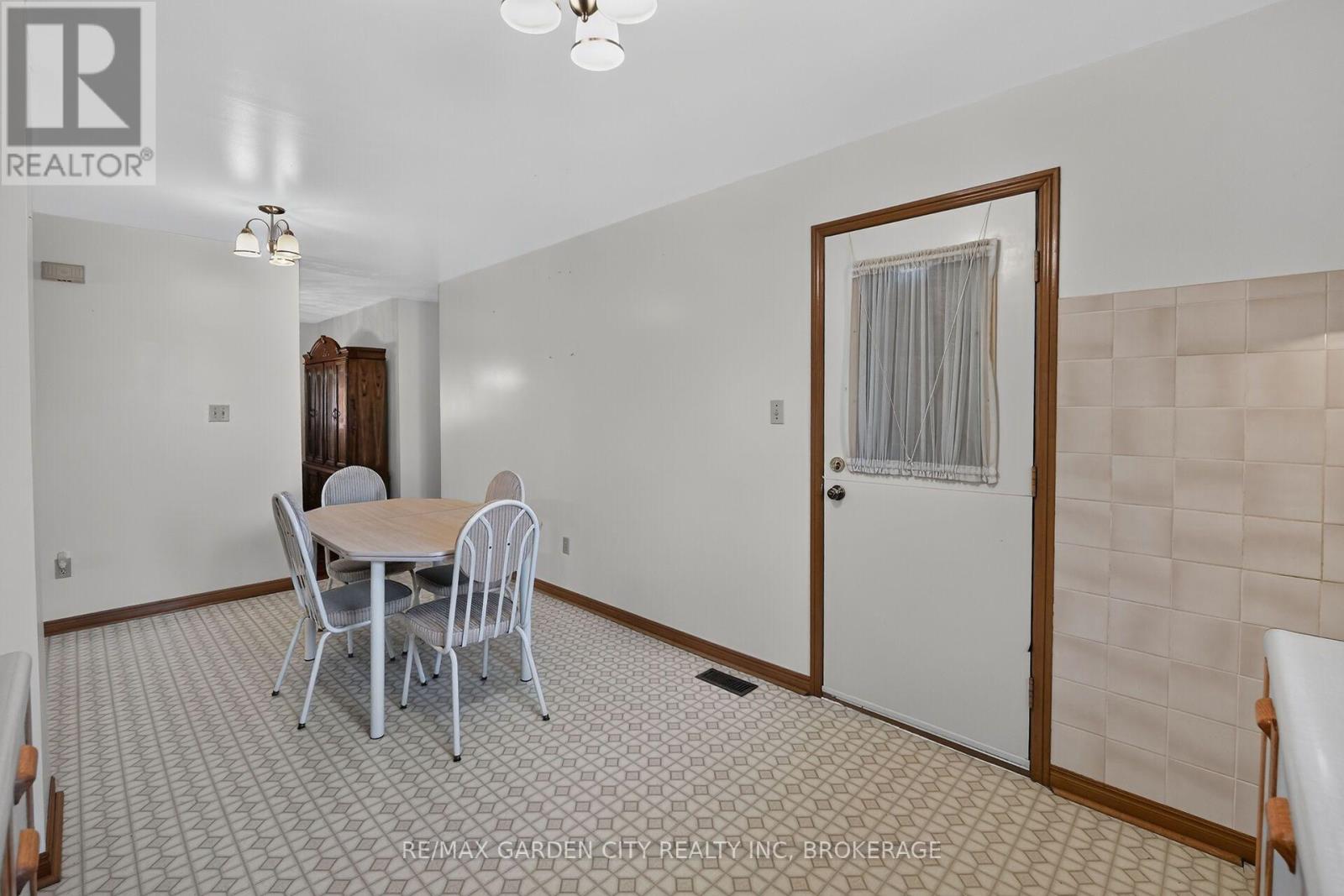 67 College Park Drive, Welland, Ontario  L3C 6Z7 - Photo 12 - X13778564