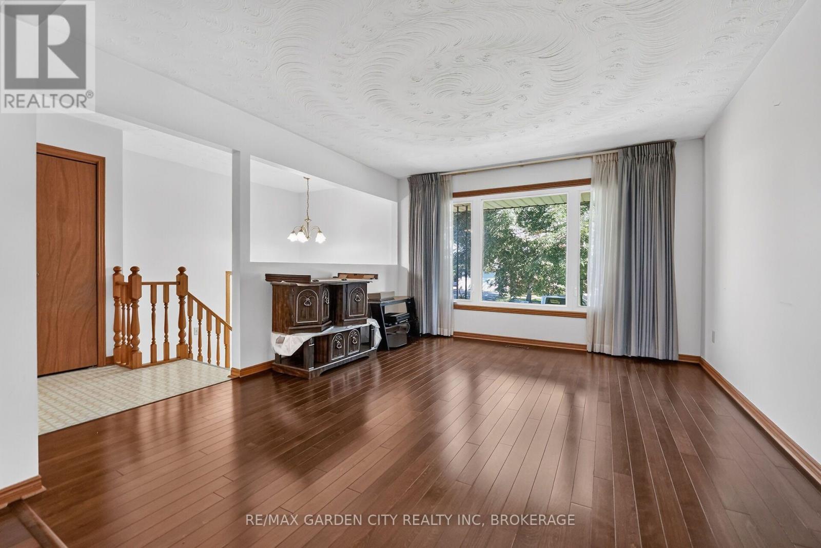 67 College Park Drive, Welland, Ontario  L3C 6Z7 - Photo 8 - X13778564