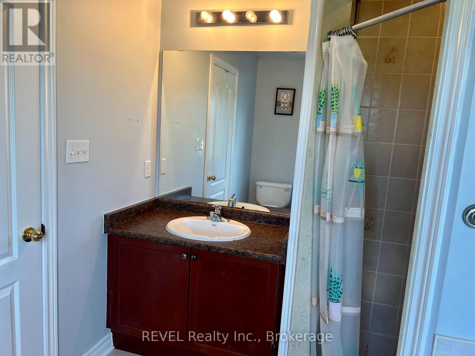 18 Mackenzie King Avenue, St. Catharines, Ontario  L2P 0A1 - Photo 12 - X13778644