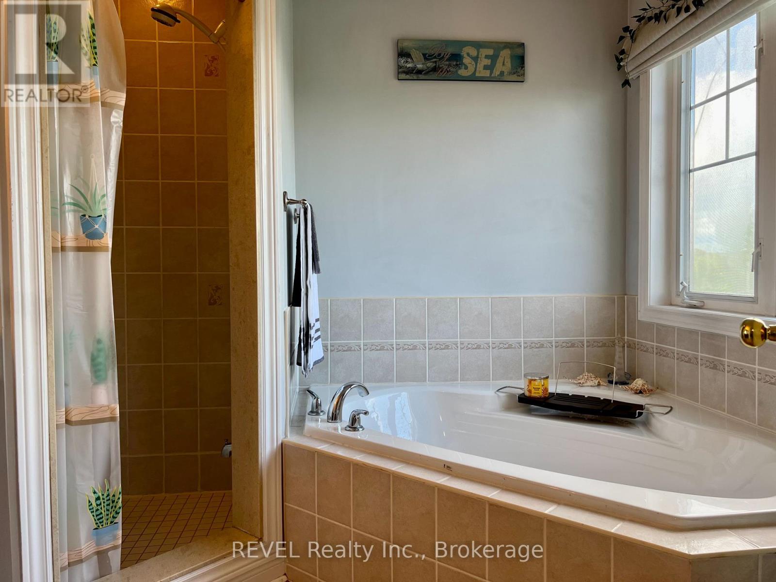 18 Mackenzie King Avenue, St. Catharines, Ontario  L2P 0A1 - Photo 13 - X13778644