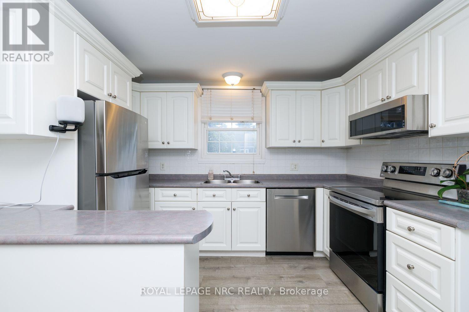 27 Cedardale Avenue, St. Catharines, Ontario  L2P 1B2 - Photo 11 - X13778696