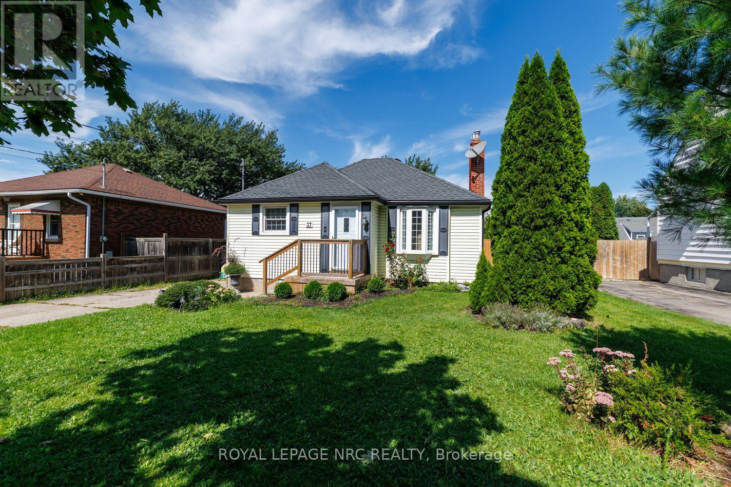 27 Cedardale Avenue, St. Catharines, Ontario  L2P 1B2 - Photo 2 - X13778696