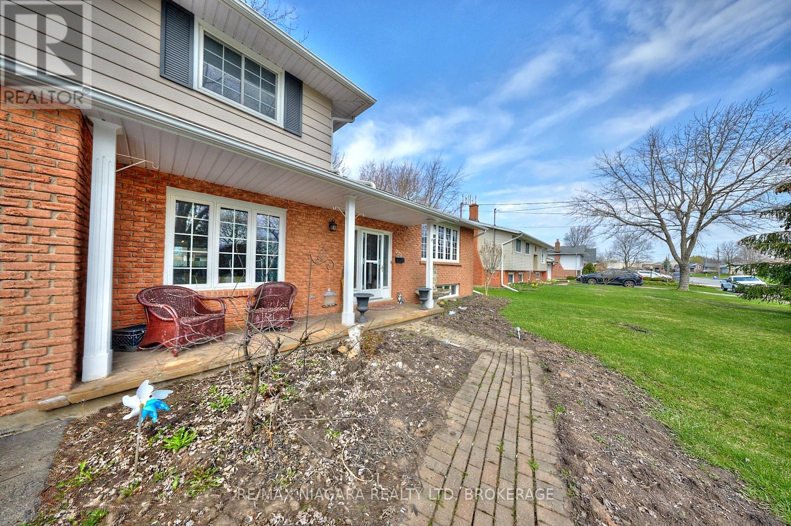 953 Grandview Road, Fort Erie, Ontario  L2A 5R4 - Photo 3 - X13778760
