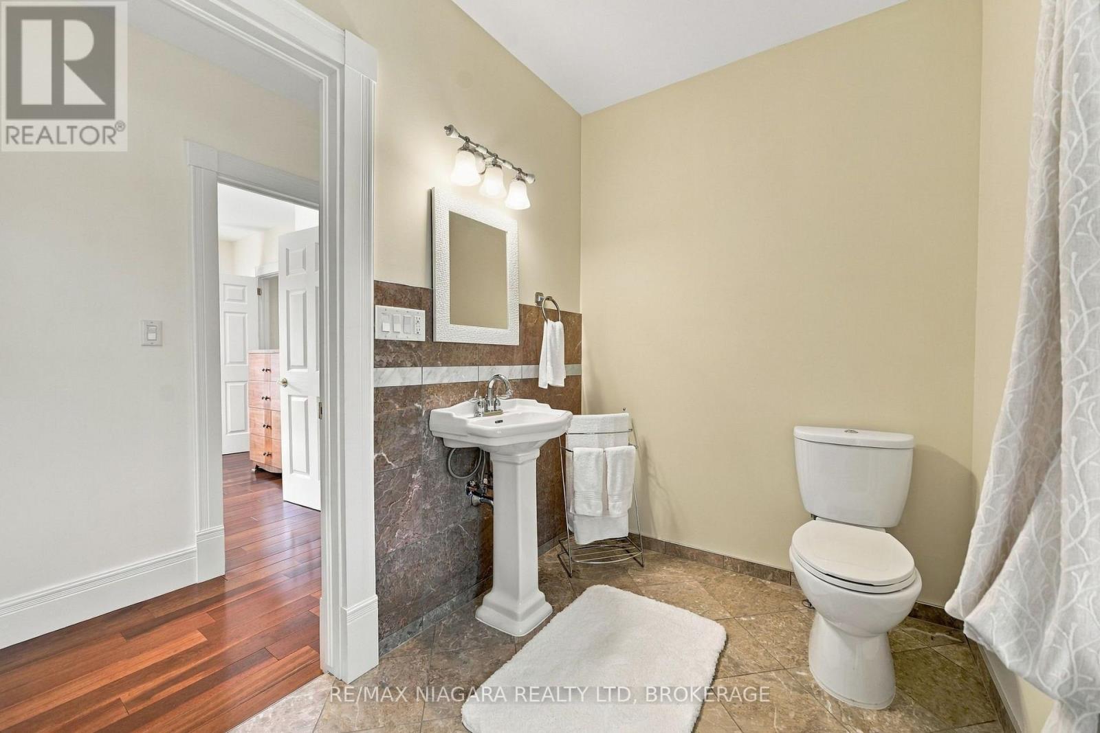8 Trafalgar Street, St. Catharines, Ontario  L2R 3L7 - Photo 32 - X13779212