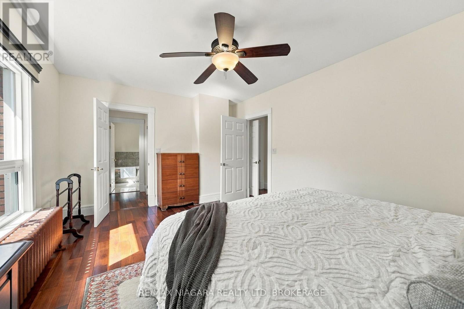 8 Trafalgar Street, St. Catharines, Ontario  L2R 3L7 - Photo 35 - X13779212