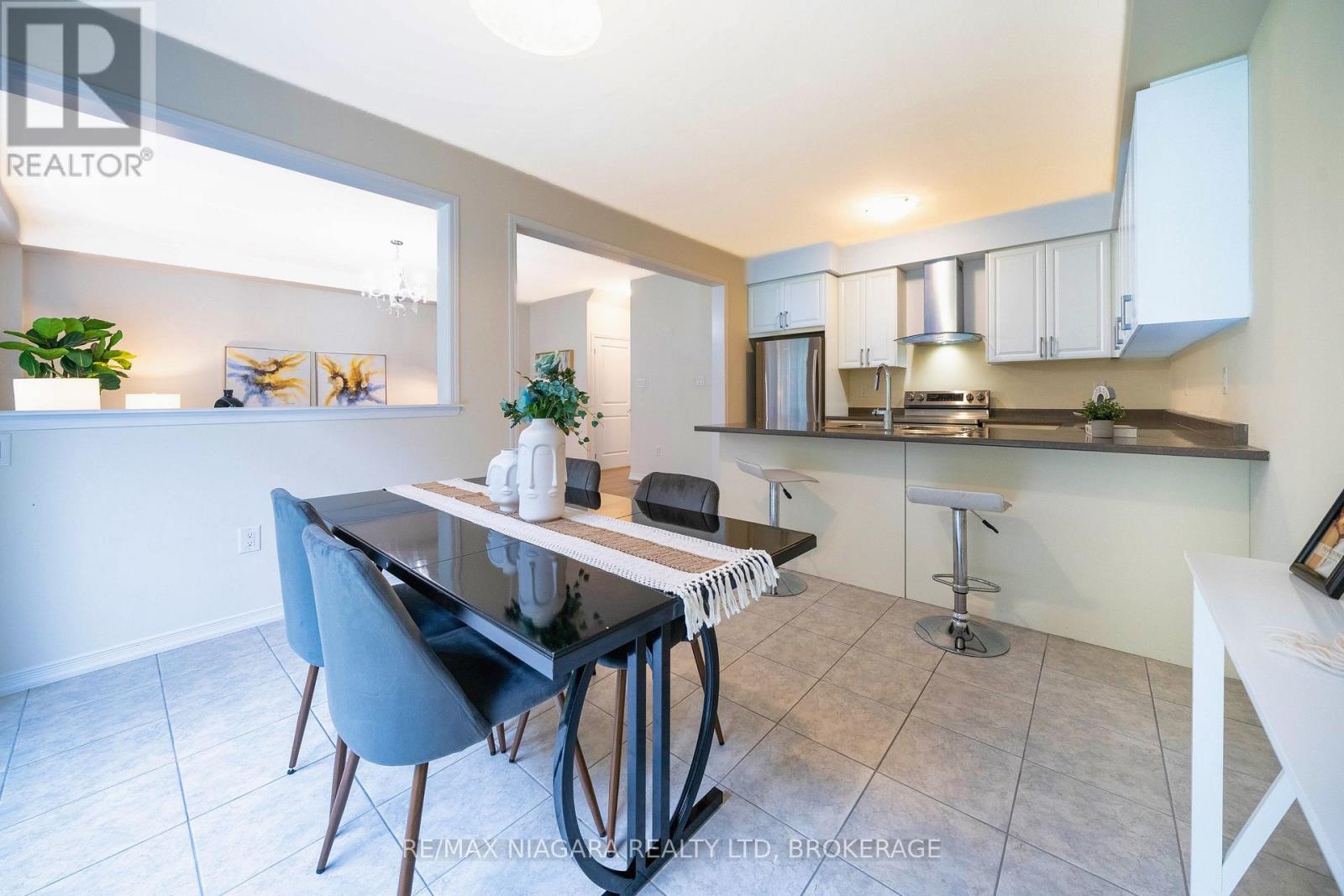 8707 Chickory Trail, Niagara Falls, Ontario  L2H 3S4 - Photo 17 - X13779474