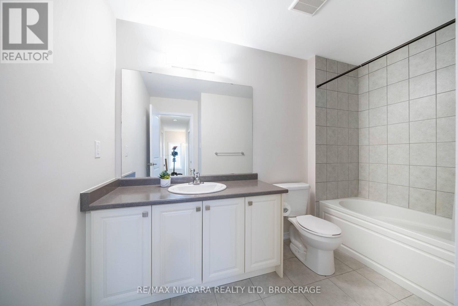 8707 Chickory Trail, Niagara Falls, Ontario  L2H 3S4 - Photo 35 - X13779474