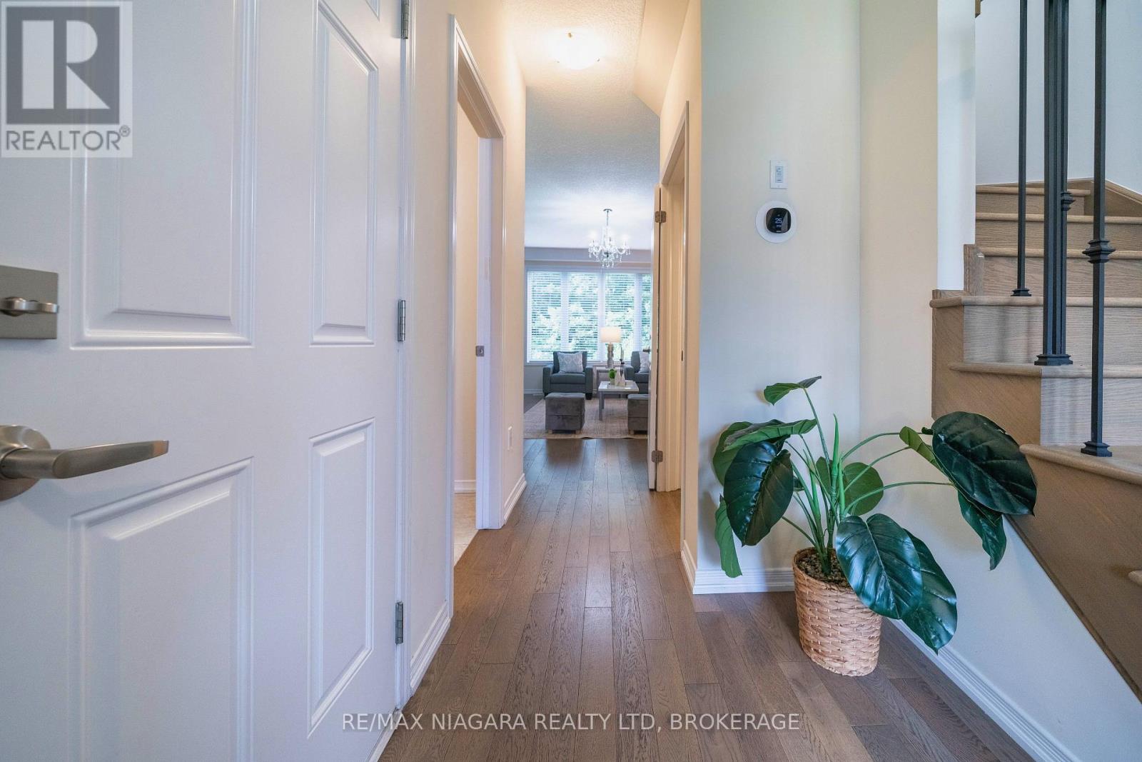 8707 Chickory Trail, Niagara Falls, Ontario  L2H 3S4 - Photo 7 - X13779474