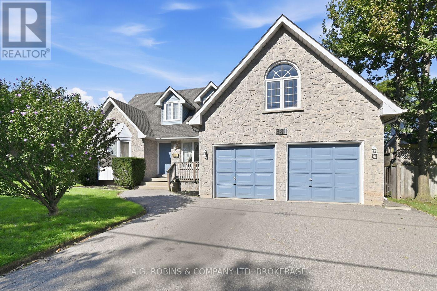 381 KERMAN AVENUE, Grimsby, Ontario