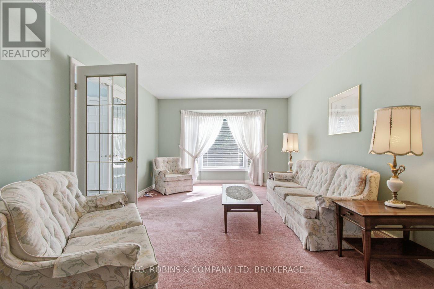 381 Kerman Avenue, Grimsby, Ontario  L3M 5C4 - Photo 18 - X13779756
