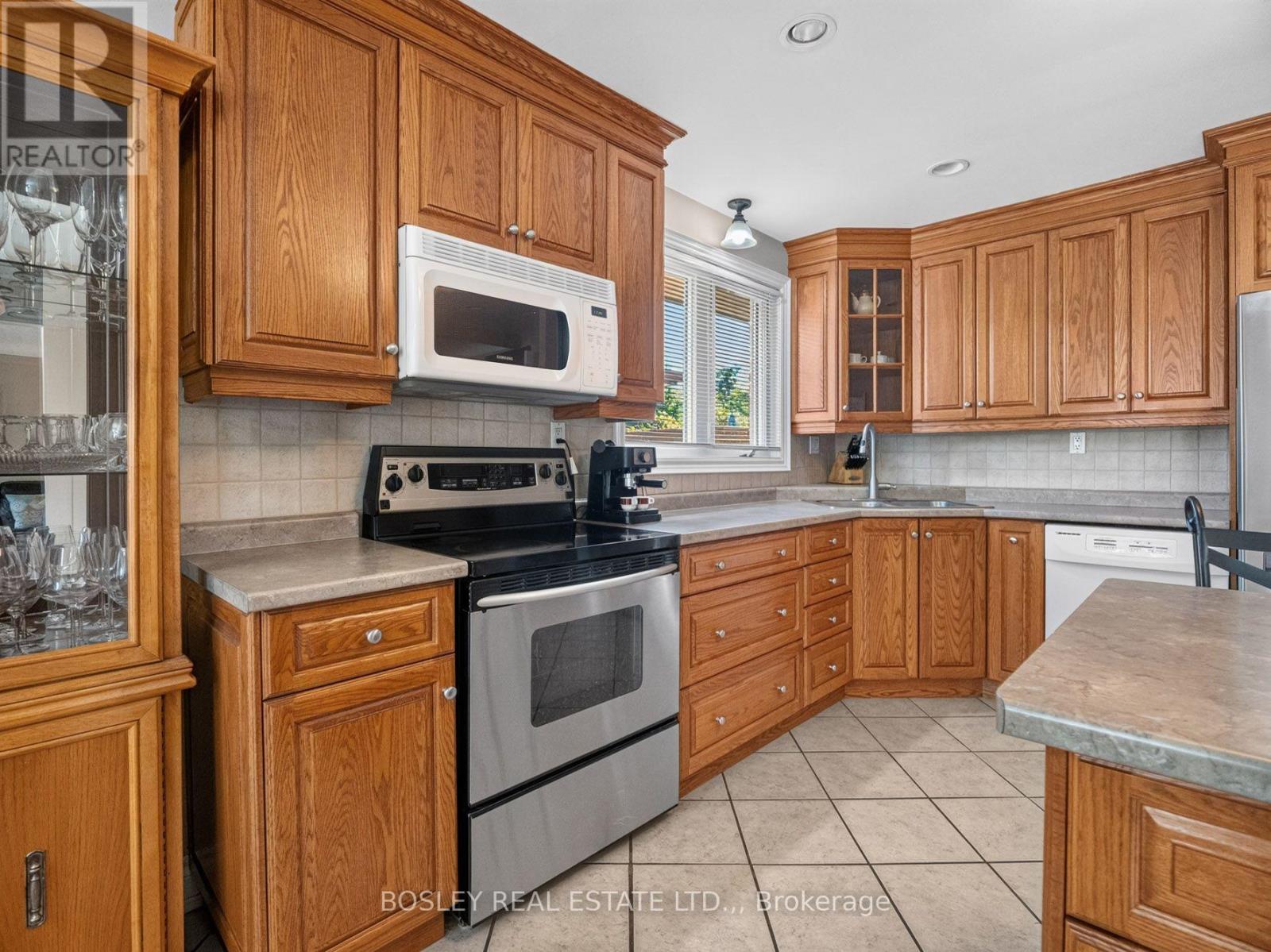 5 Bendingroad Crescent, St. Catharines, Ontario  L2N 5R4 - Photo 6 - X13780908
