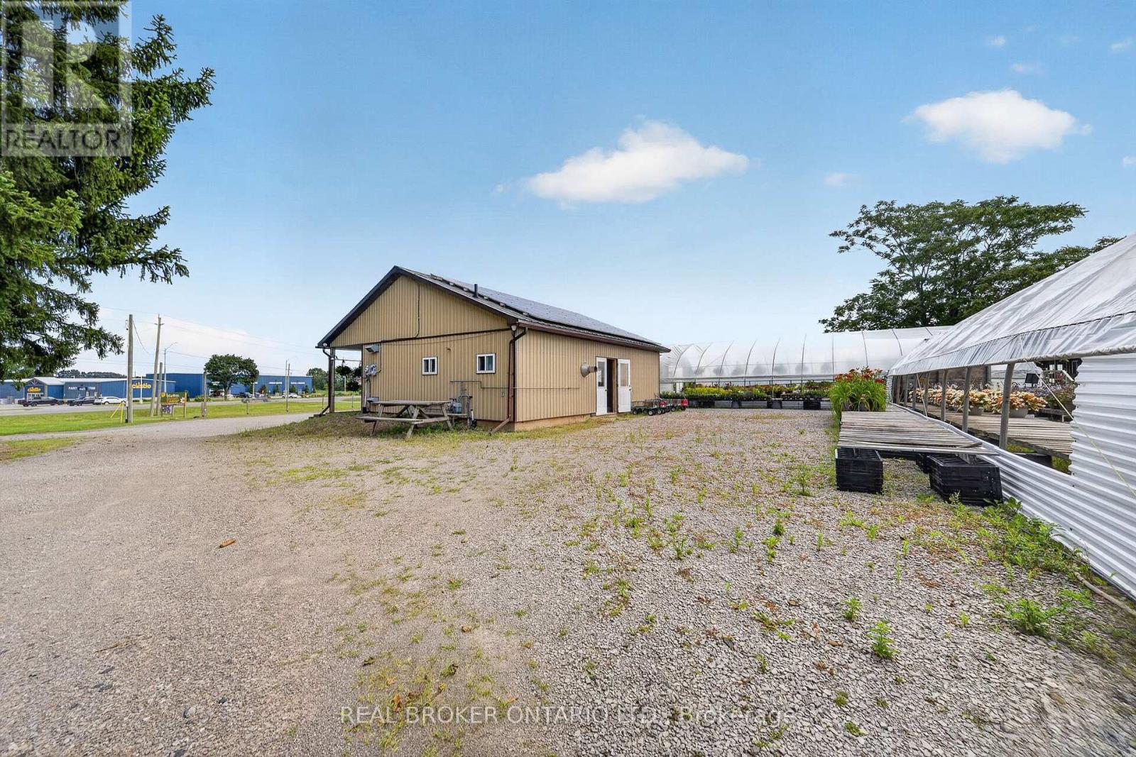 230 Hwy 20 E, Thorold, Ontario  L0S 1E6 - Photo 11 - X13781676