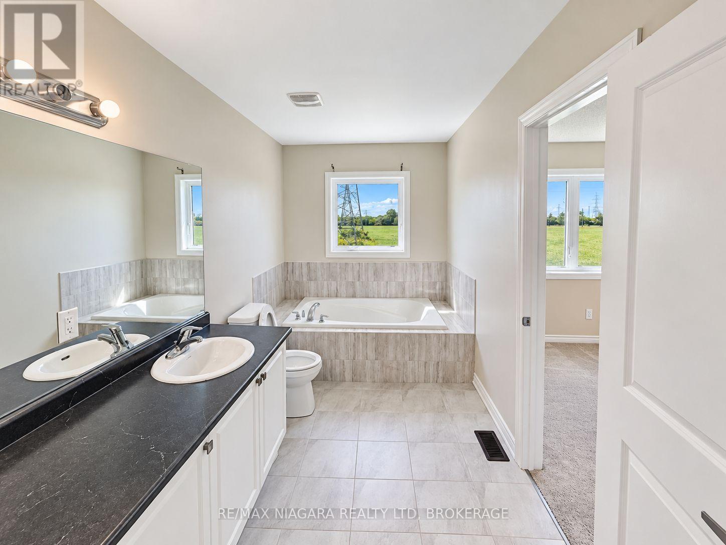 109 Sapphire Way, Thorold, Ontario  L2V 0L5 - Photo 12 - X13782638