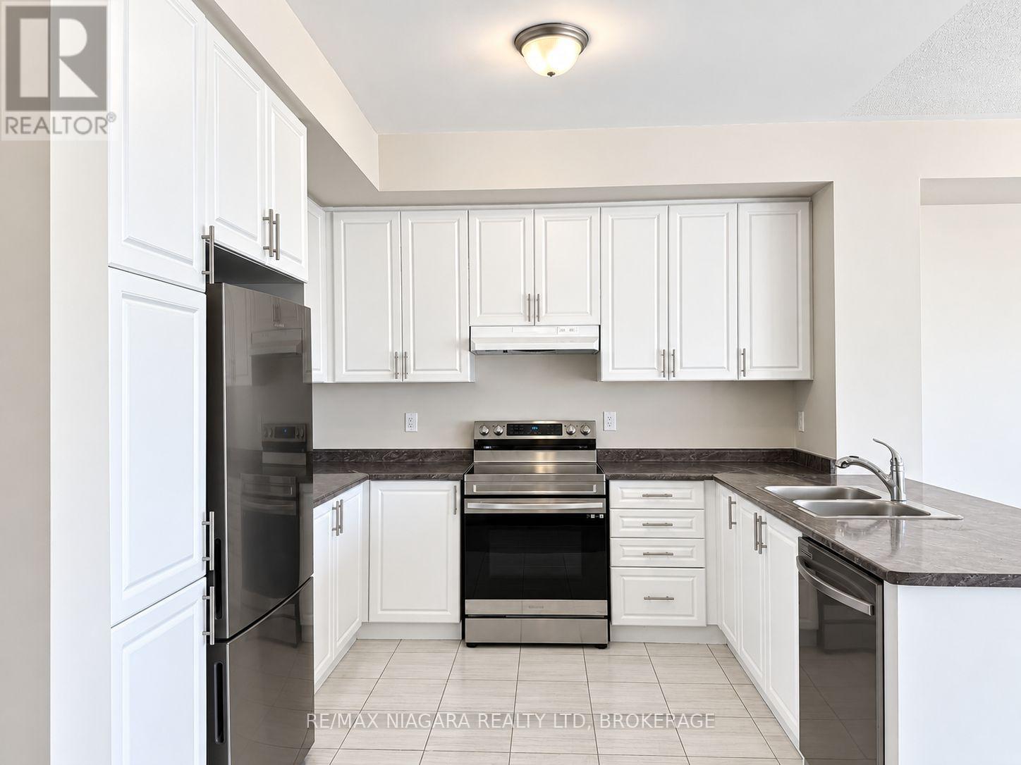 109 Sapphire Way, Thorold, Ontario  L2V 0L5 - Photo 5 - X13782638