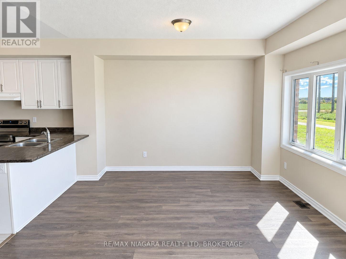 109 Sapphire Way, Thorold, Ontario  L2V 0L5 - Photo 8 - X13782638