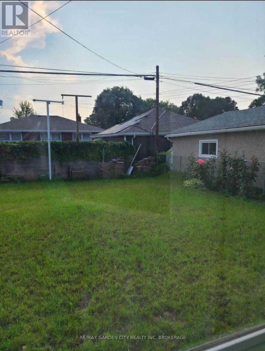 Main Floor - 91 Margery Avenue, St. Catharines, Ontario  L2R 6K2 - Photo 12 - X13783018