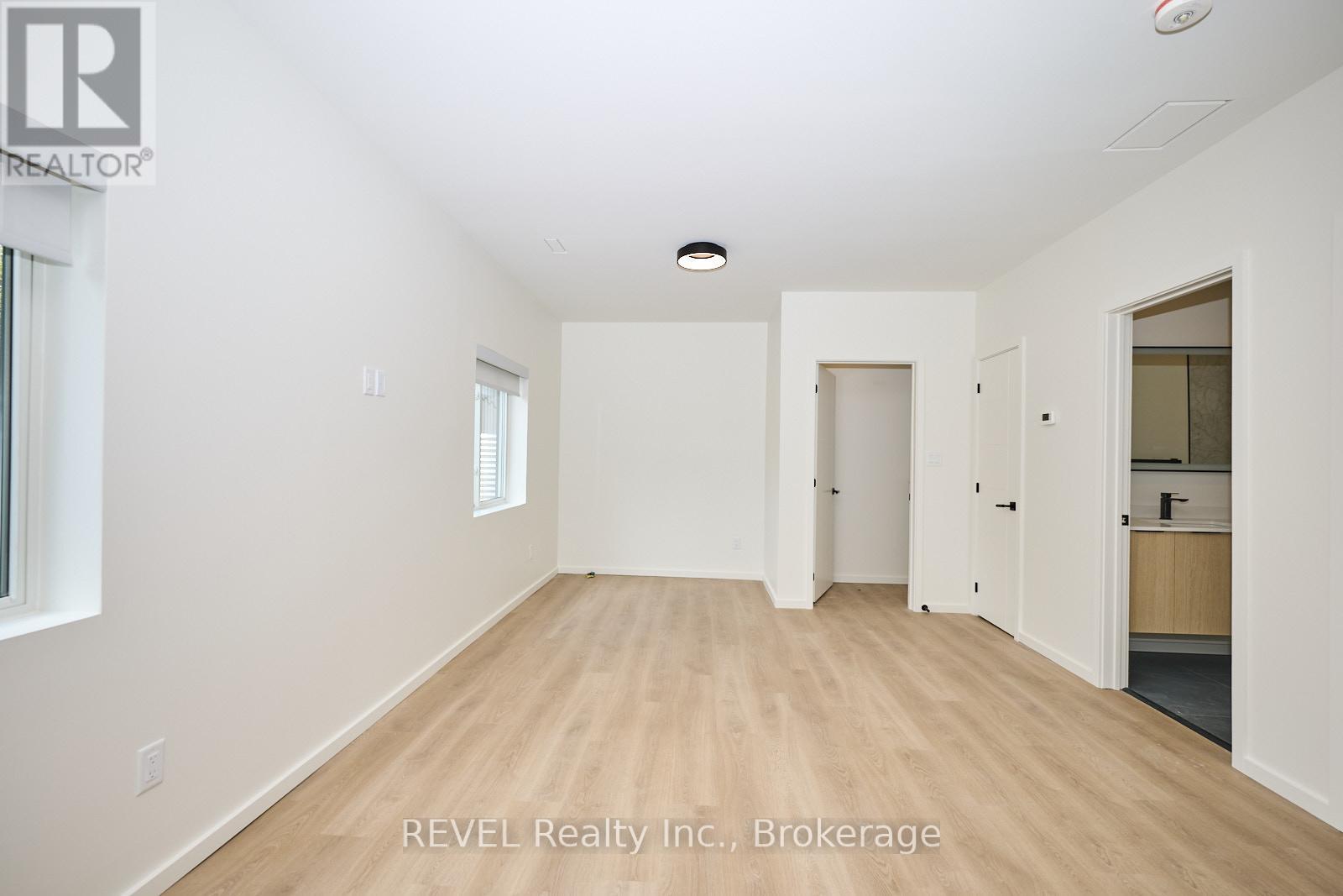 Unit 2 - 5361 Valley Way, Niagara Falls, Ontario  L2E 1X5 - Photo 13 - X13783278