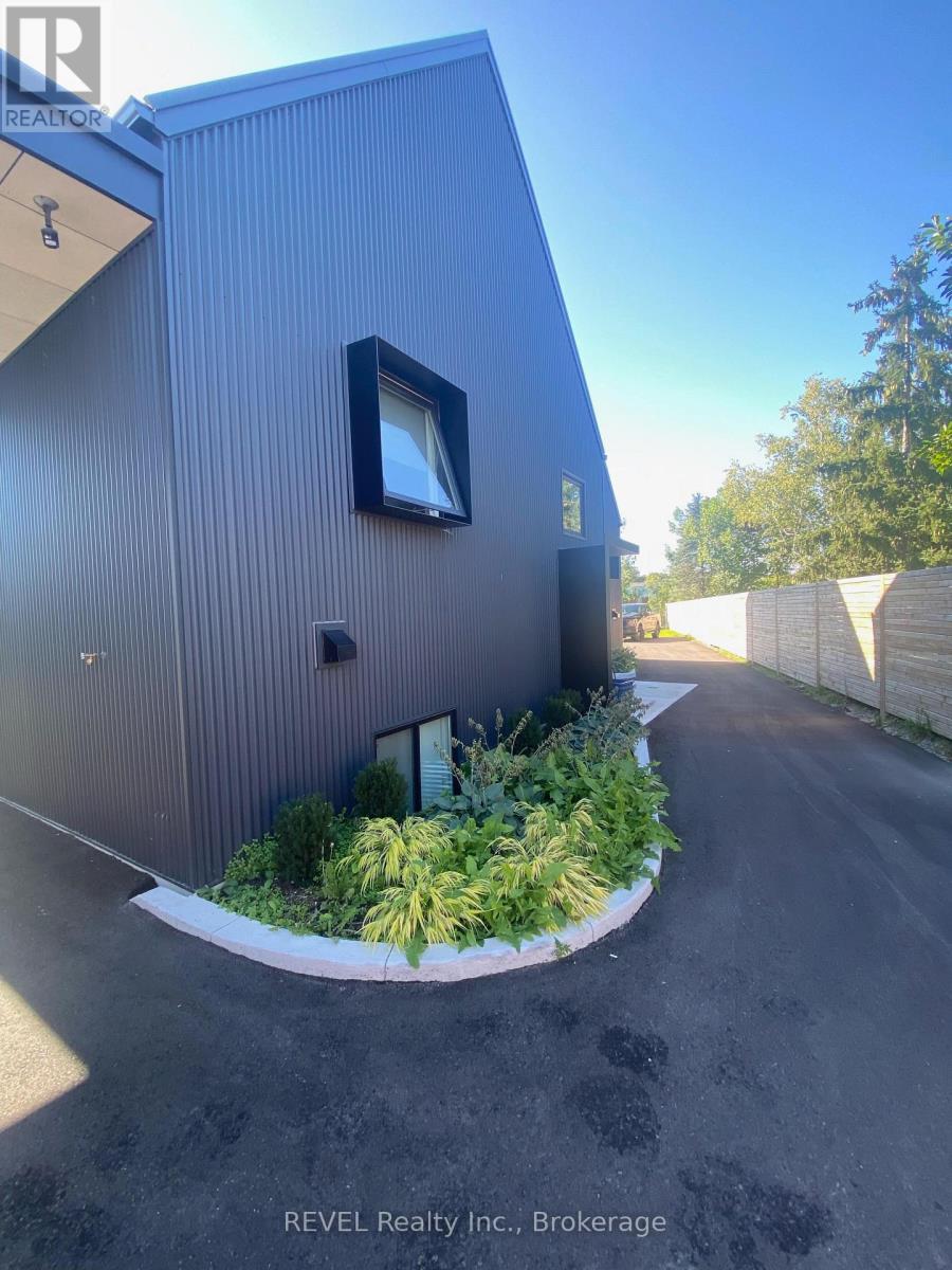 Unit 2 - 5361 Valley Way, Niagara Falls, Ontario  L2E 1X5 - Photo 3 - X13783278