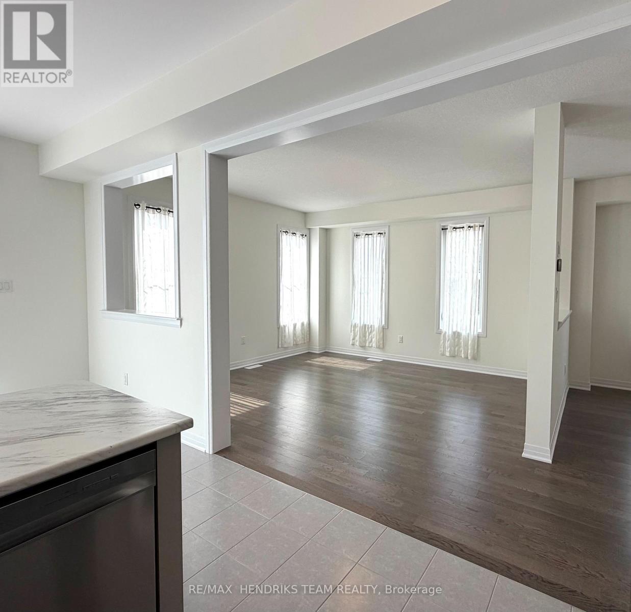 5 Derose Avenue S, Thorold, Ontario  L3B 5N5 - Photo 5 - X13783354