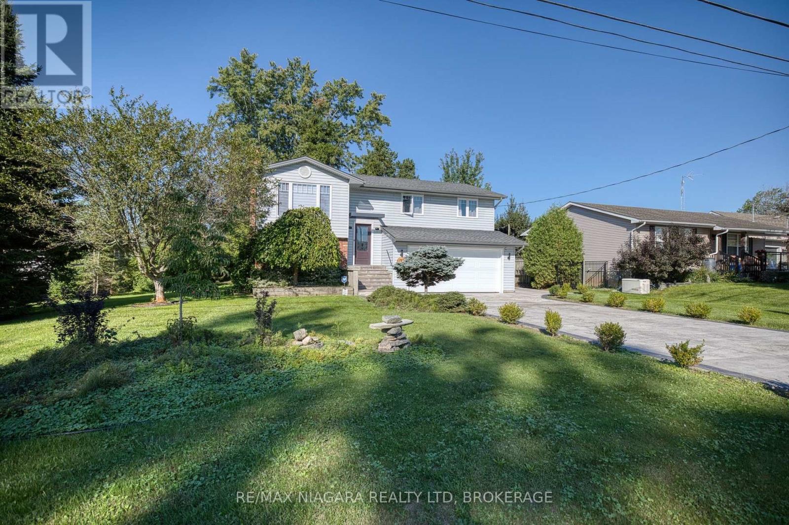 31 Pleasant Avenue S, Fort Erie, Ontario  L0S 1N0 - Photo 2 - X13783420