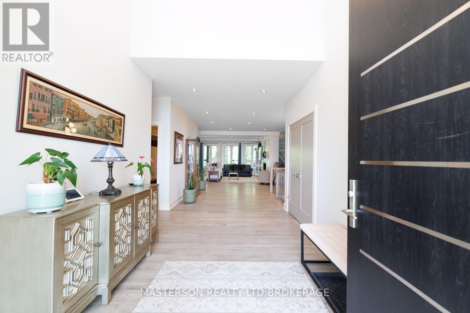 9373 Madison Crescent, Niagara Falls, Ontario  L2H 0M3 - Photo 3 - X13784086