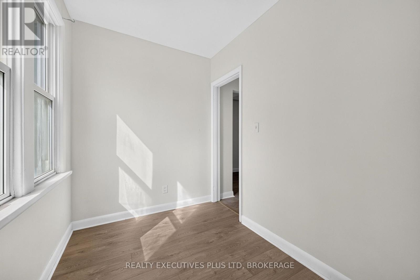 4119 Dyson Avenue, Niagara Falls, Ontario  L2E 3L6 - Photo 12 - X13784096